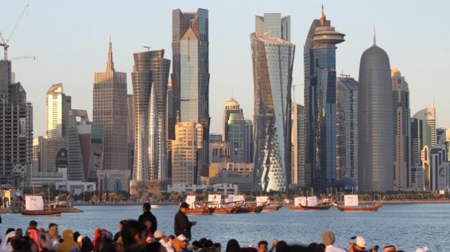 Катар инжектира 2 млрд. долара за подсилване на своя финансов хъб