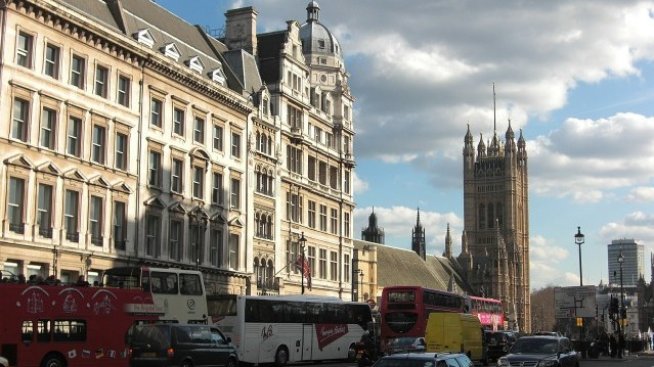Новите жилищни строежи в Лондон се увеличават с 42% за година въпреки Brexit