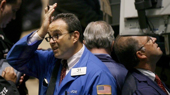 Wall Street претърпя най-големия си спад от 1987 г.
