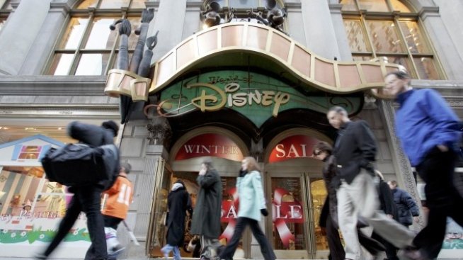 Увеселителните паркове и круизните кораби спасиха резултатите на Walt Disney 
