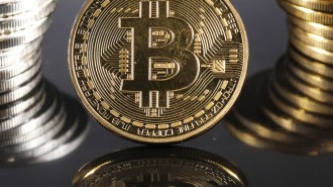 Биткойнът поевтинява рязко след новогодишното рали