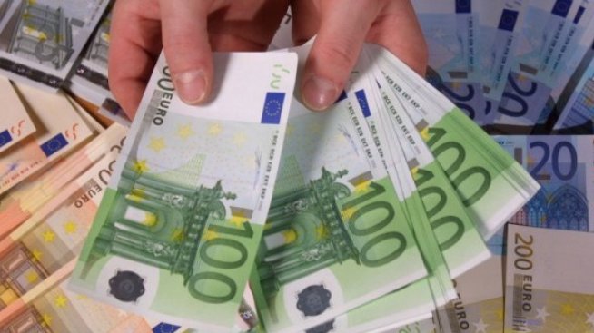 Лихвата по депозитите в евро на домакинствата с годишен ръст през октомври до 0,47%