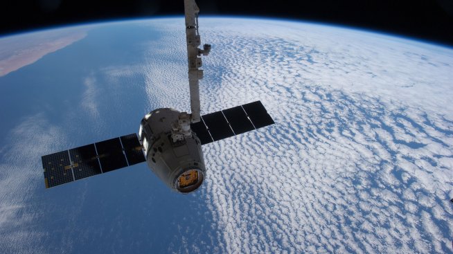 „Мъртвите“ сателити в орбита могат да повлияят на магнитното поле на Земята