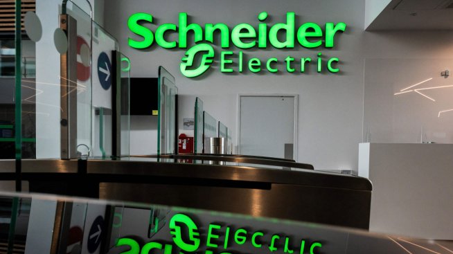 Франция глоби Schneider Electric и други компании с 470 млн. долара за картел