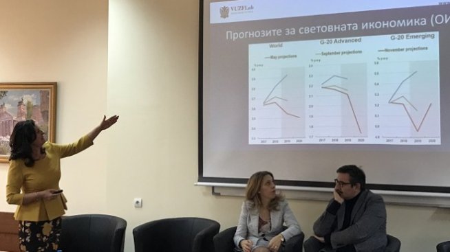 VUZF Lab: Рисковете за влошаване на българската икономика нарастват