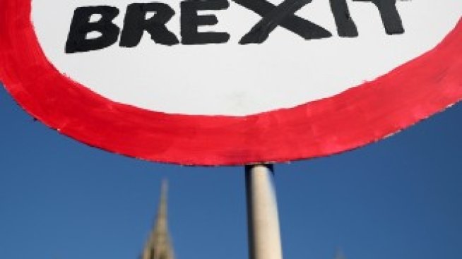 Британците се запасяват с продукти преди Brexit