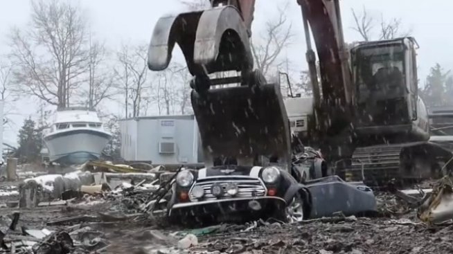 Унищожават незаконно внесените в САЩ автомобили