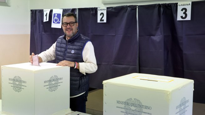 Италианците гласуват на парламентарни избори, фаворит е десен съюз начело с Джорджа Мелони