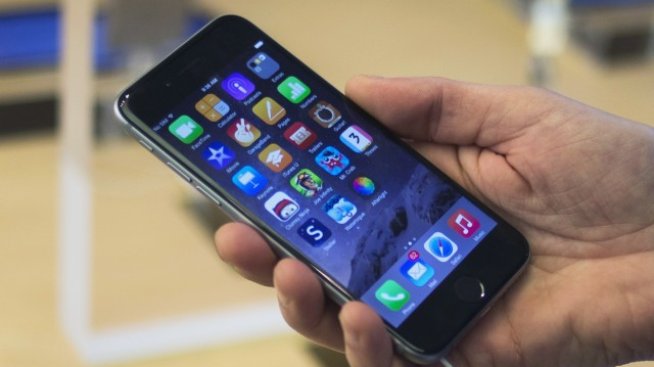 iPhone влиза в магазините на Telenor