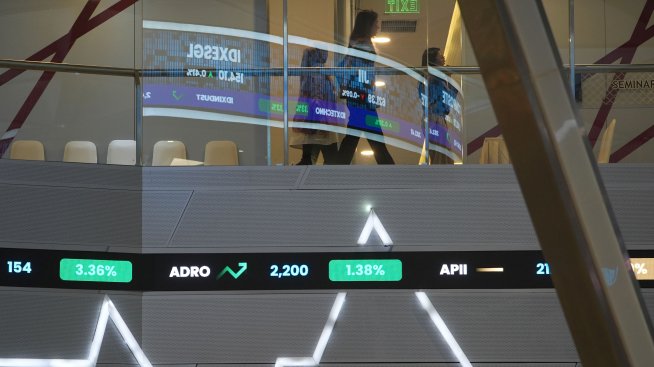Nikkei 225 мина прага от 62 хил. пункта, обръщайки гръб на Тръмп и Иран