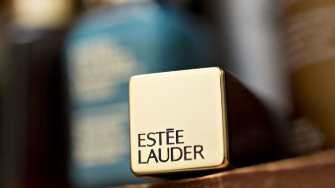Estee Lauder отстрани изпълнителен президент заради публикации в Instagram