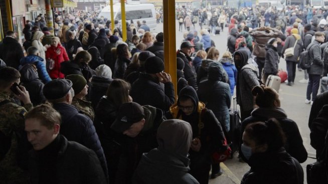 Източната част на ЕС се готви за мащабно „изселване“ от Украйна