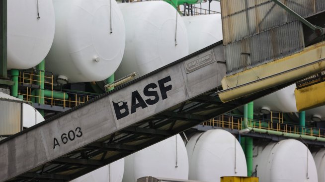 BASF&nbsp;съкращава 2600 работни места по целия свят