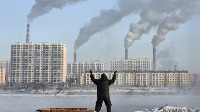 Великобритания похвали ЕП за спасяването на търговията с въглеродни емисии