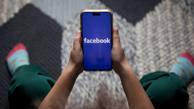 ЕС иска Instagram и Facebook да променят пристрастящите си функции, или рискуват глоби