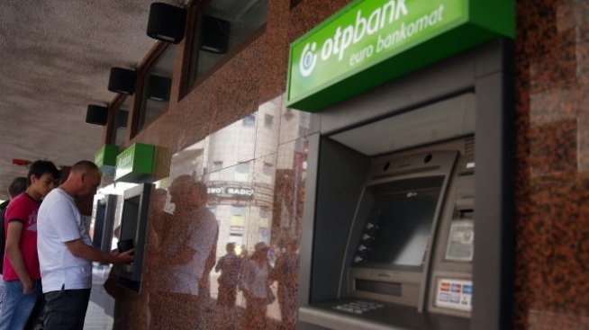 OTP Bank с тримесечна загуба заради разходи по конвертиране на кредити
