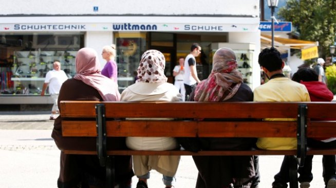 Забраната на буркините – шок за англо-саксонските страни