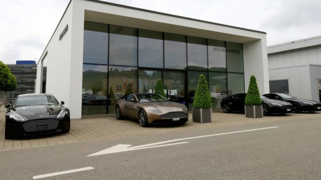 Aston Martin изтегля над 1600 автомобила заради софтуерен проблем