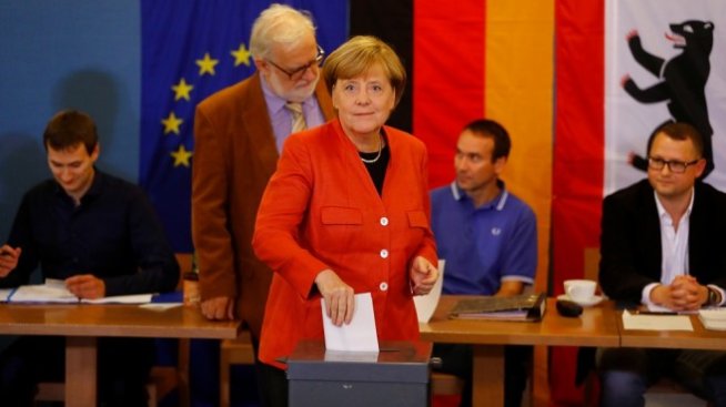 Християндемократите на Меркел ще опитат да се справят без нея