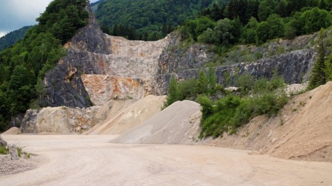 План за добив на трошен камък в Радомирско предизвика недоволство