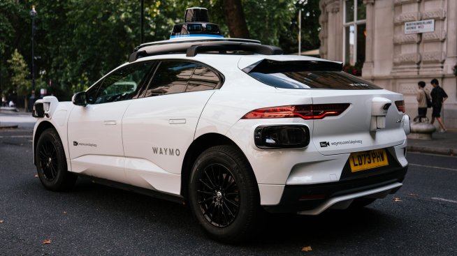 Waymo разширява своята услуга с роботаксита до 14 американски града