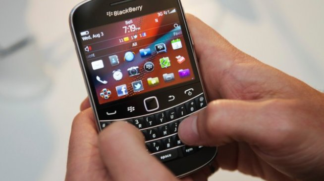 Blackberry възобновява производството на своя смартфон Bold с BB7