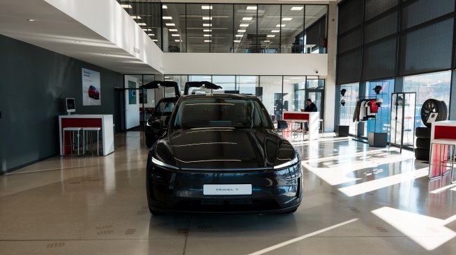Продажбите на Tesla в Европа падат за десети път през последните 12 месеца