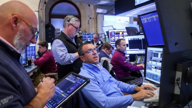 Dow започва последната търговска сесия за март с ръст от над 400 пункта*