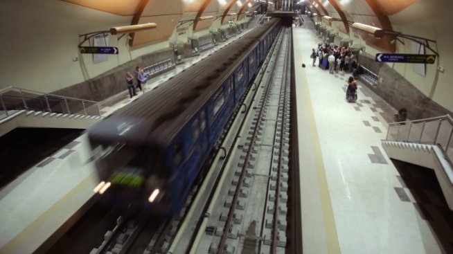 13 от влаковете за третата линия на метрото вече са в България