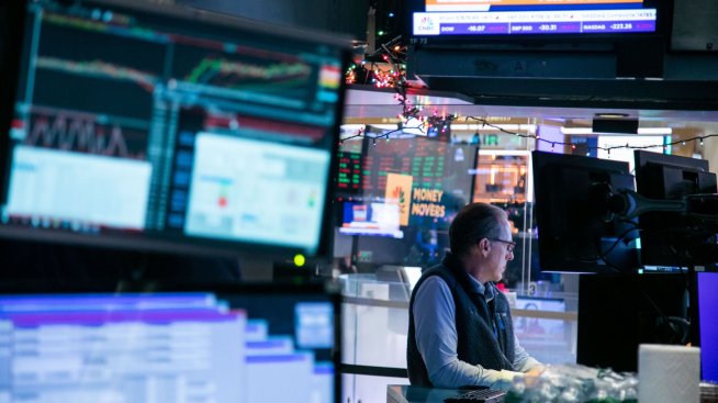 Борсите в САЩ остават под натиск, само Nasdaq изплува на зелено