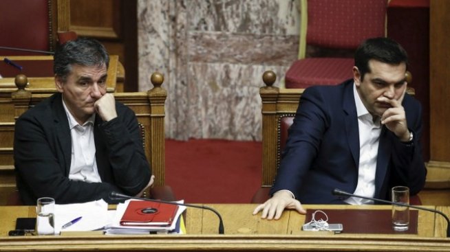 Увеличаването на данъците ли е решението на гръцката криза?