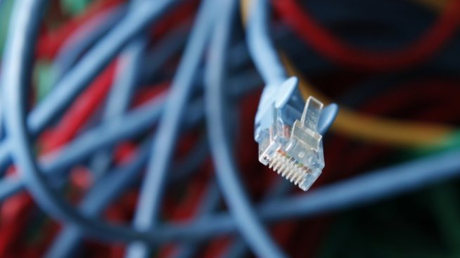 Довършват по-голяма част от мрежата за високоскоростен интернет до края на април