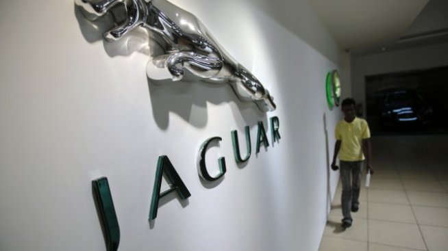 Автомобилните концерни предприемат нестандартни методи за измъкване от кризата