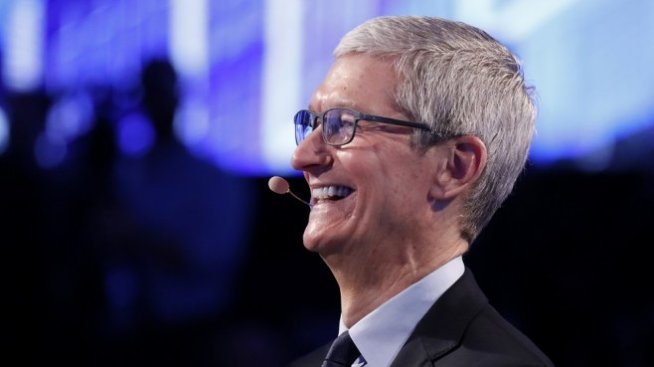 Тим Кук получи повишение на заплатата