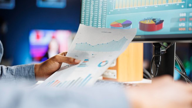 Анализа Узарди: Живеем в епоха на преходи – несигурността ще остане новата норма