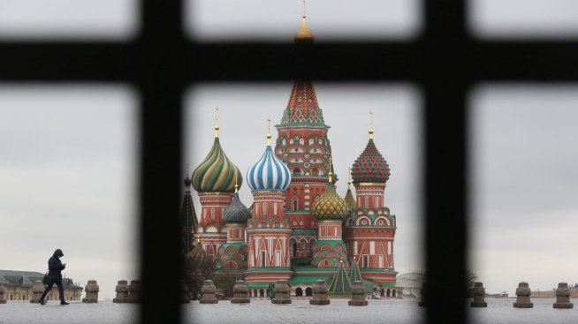 Русия възобновява покупките на злато и валута за резервния си фонд