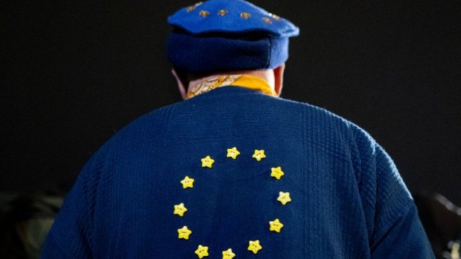 ЕП: Европа се нуждае от 2 трлн. евро, с които да преодолее коронакризата