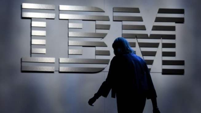 "Г-жа IBM" Джини Ромети напуска компанията 