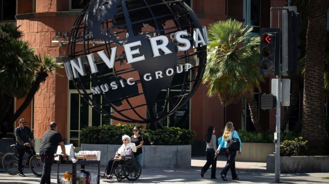 Universal Music увеличава приходите от абонаменти и продава половината от Spotify