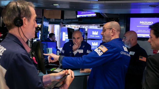 Понижената доходност при облигациите подкрепи търговията с акции на Wall Street