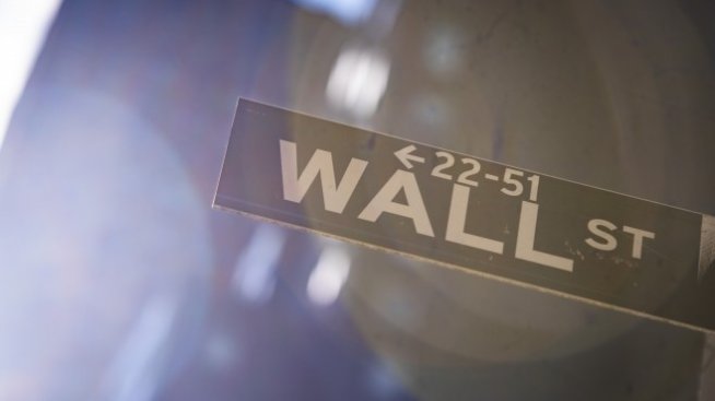S&P 500 изтри загубите си за годината