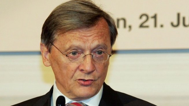 Бившият австрийски канцлер Волфганг Шюсел напуска руската „Лукойл“