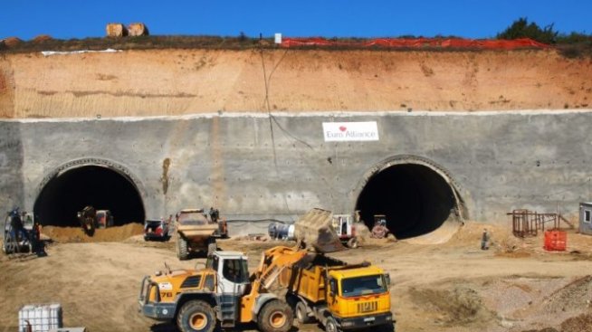 Общо 17 фирми и сдружения искат да строят тунела "Железница" на магистрала "Струма&ldquo;