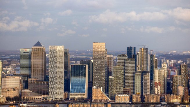 Докато другите напускат, Morgan Stanley запазва централата си в Canary Wharf в Лондон