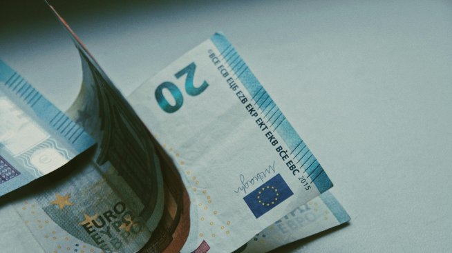 Паричните преводи от български емигранти се увеличават