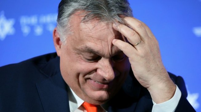 Орбан прехвърля милиарди към фондации в опит да стегне хватката на властта