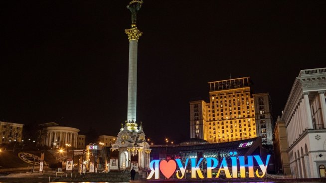 След протести Зеленски скоростно внесе свои промени в антикорупционното законодателство