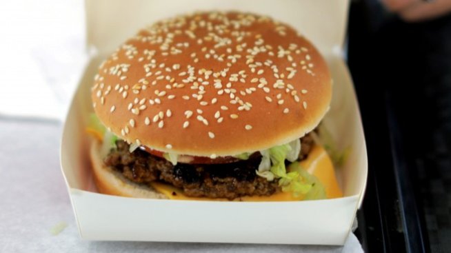 Всеки трети американец консумира продукти от заведения за бързо хранене