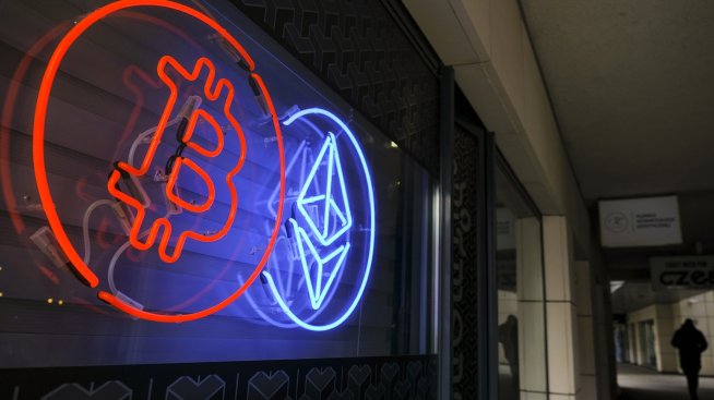 Биткойнът записа рекорд, предвкусвайки победата на Доналд Тръмп