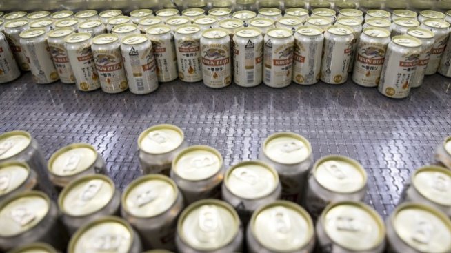 Промени в данъчното облагане дават надежда за възраждане на японските пивовари